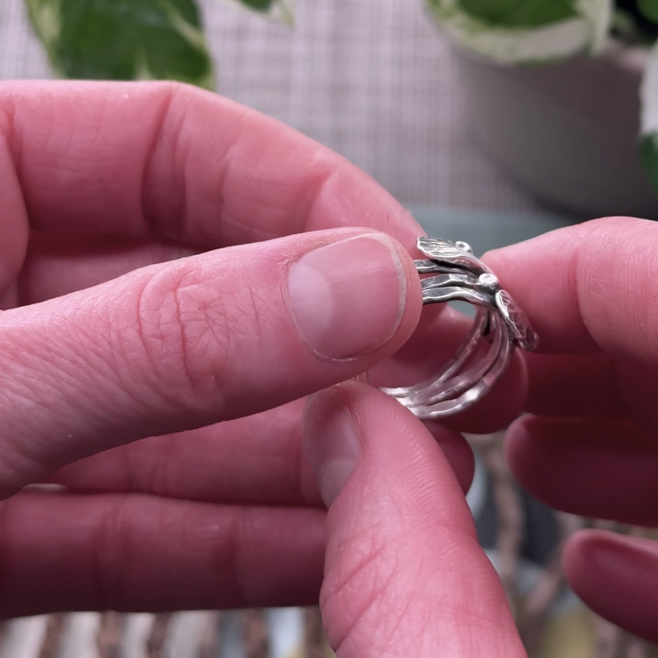 Load video: Size 7 Sculpture Ring